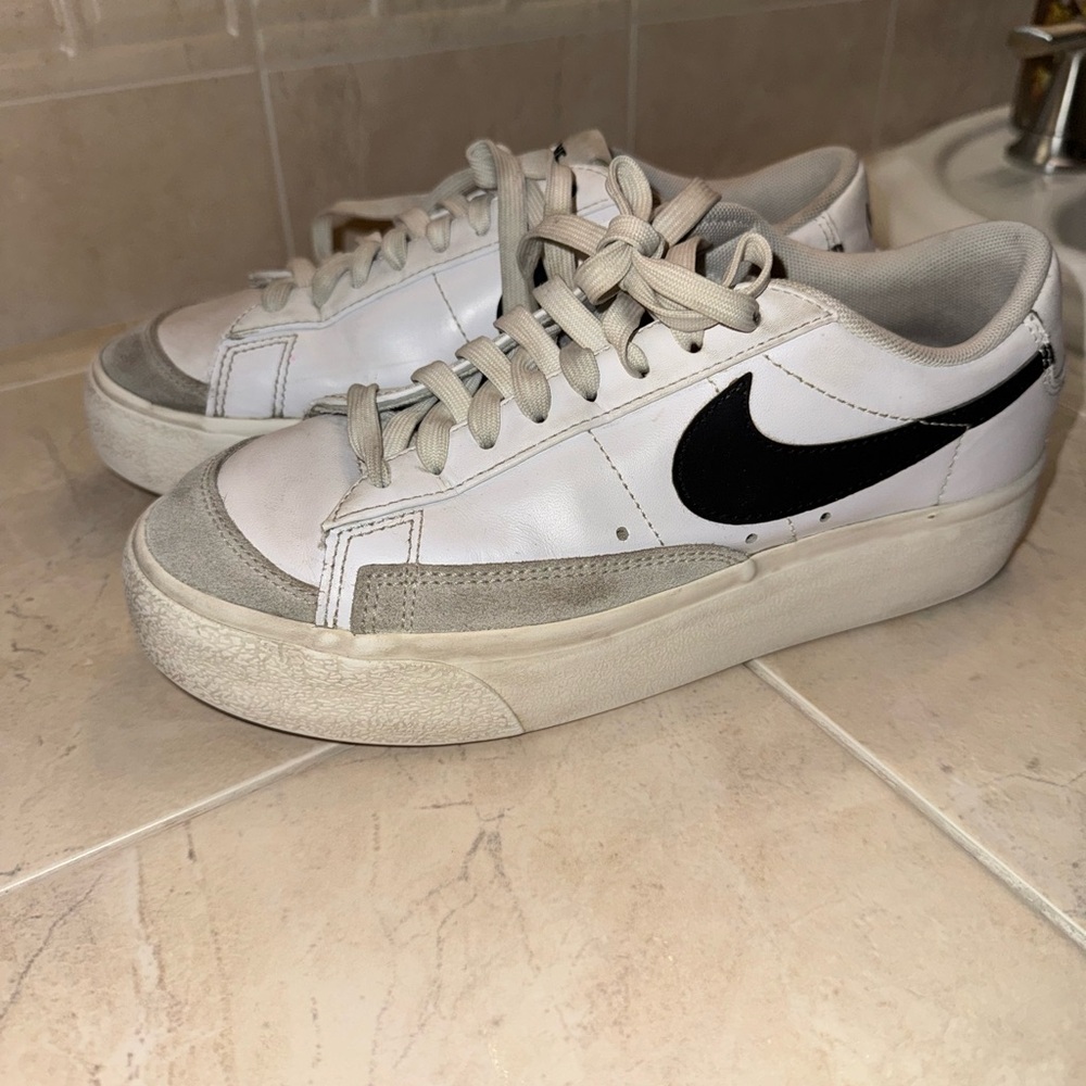 Nike low top Blazers lifted